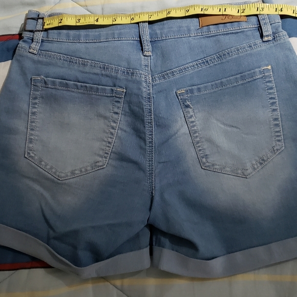 Royalty for Me Size 4 Jean Shorts - Picture 4 of 13